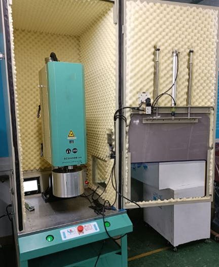 Use-Sound-Enclosures-and-Acoustic-Barriers